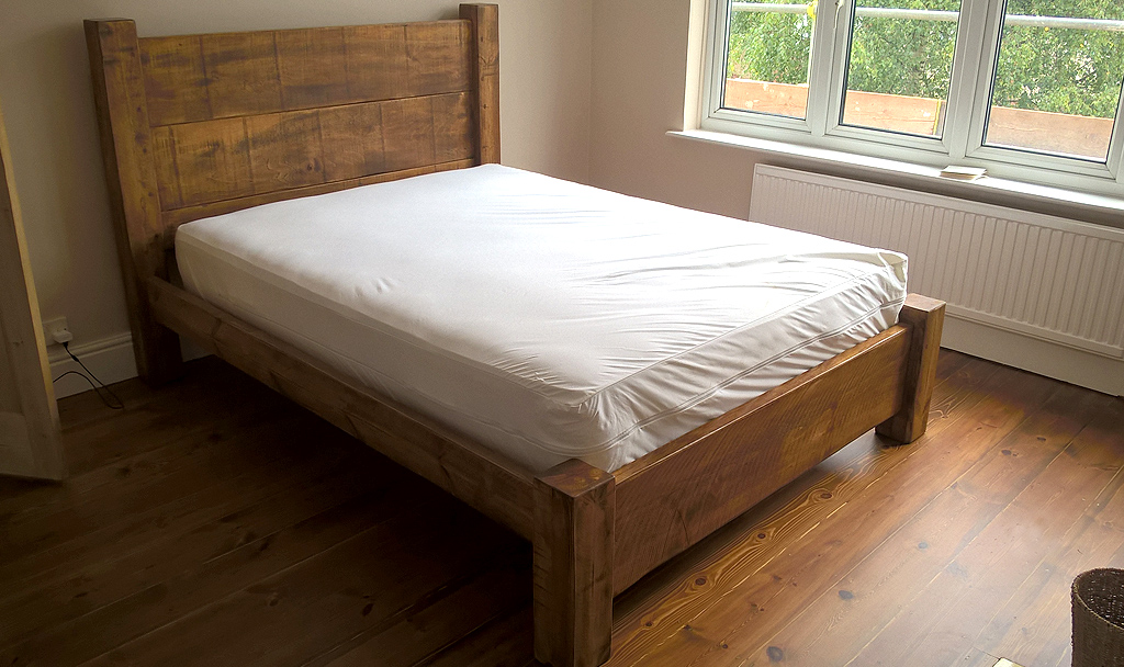 Rustic Plank Gate Beam Wood Bed
