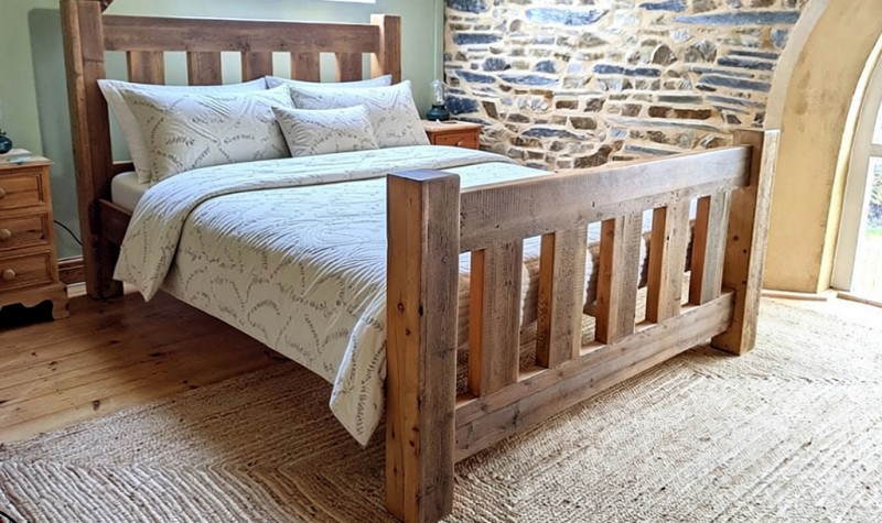 Reclaimed Gate Bed (Slatted)